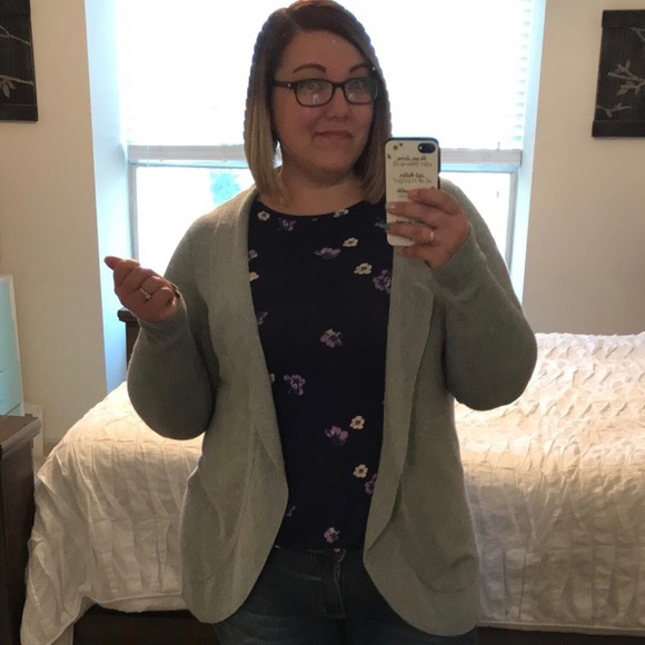 Meet your Posher, Ashley - Picture 6 of 8